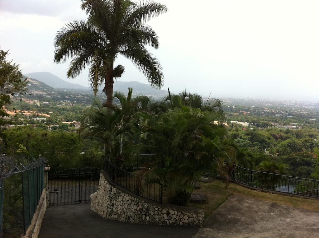 Hill Top Kingston Jamaica Bagian luar foto